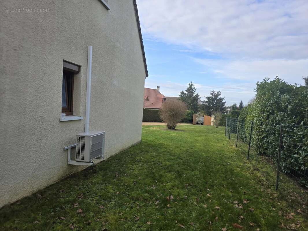 Maison à FAVEROLLES