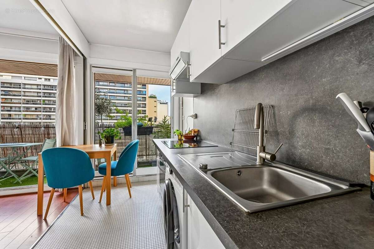 Appartement à PARIS-15E