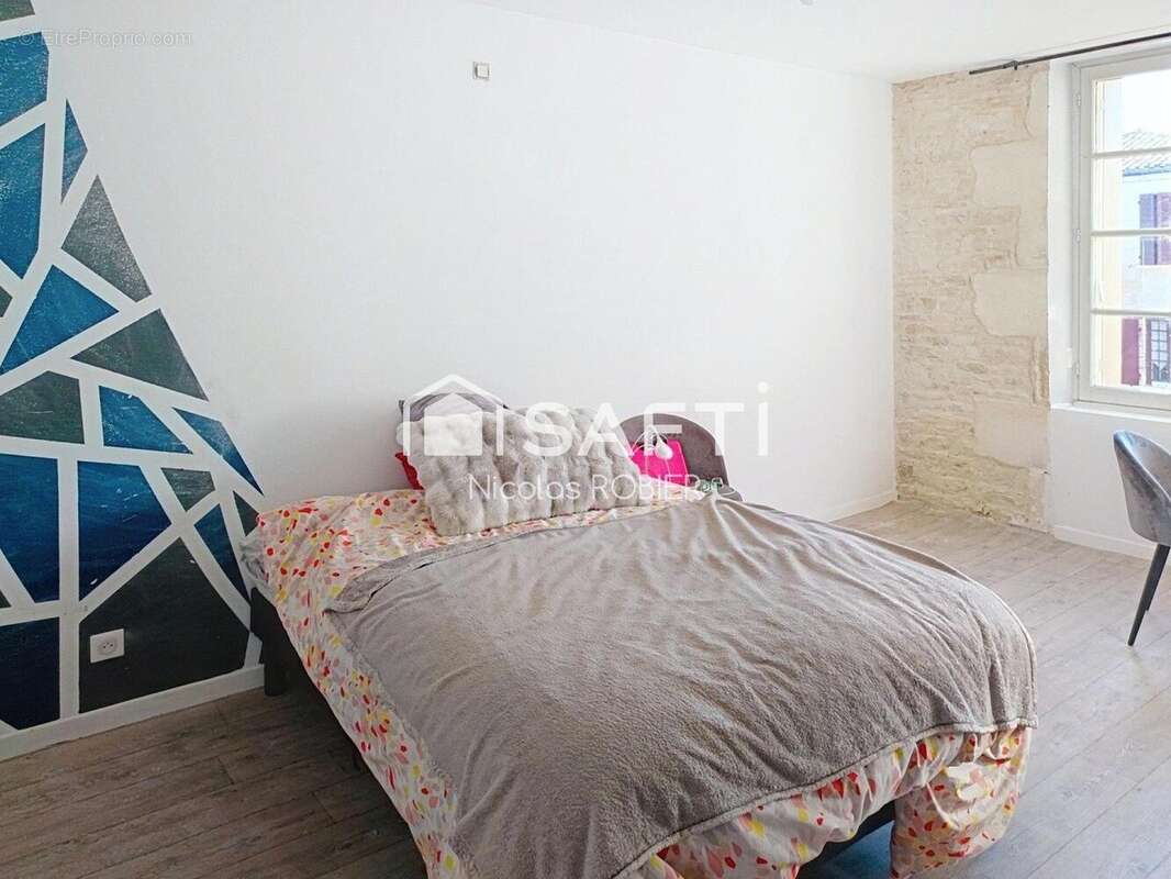 Maison 290 m² à Le Vanneau-Irleau  - photo 6