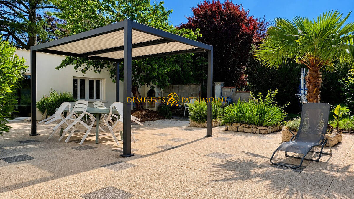 Maison 182 m² à Saint-Yrieix-Sur-Charente  - photo 1