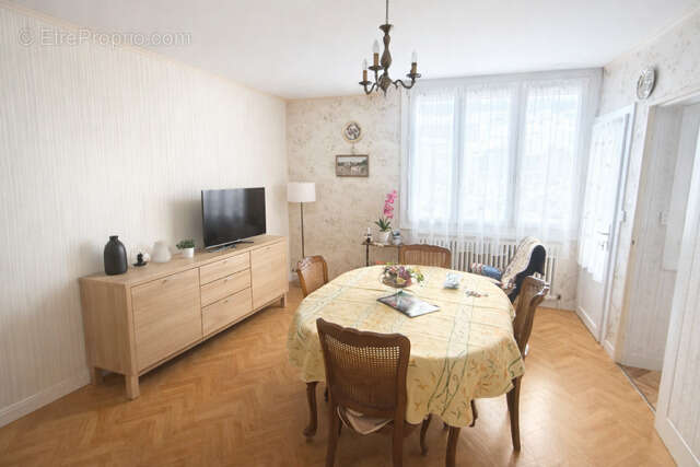Appartement à RIORGES