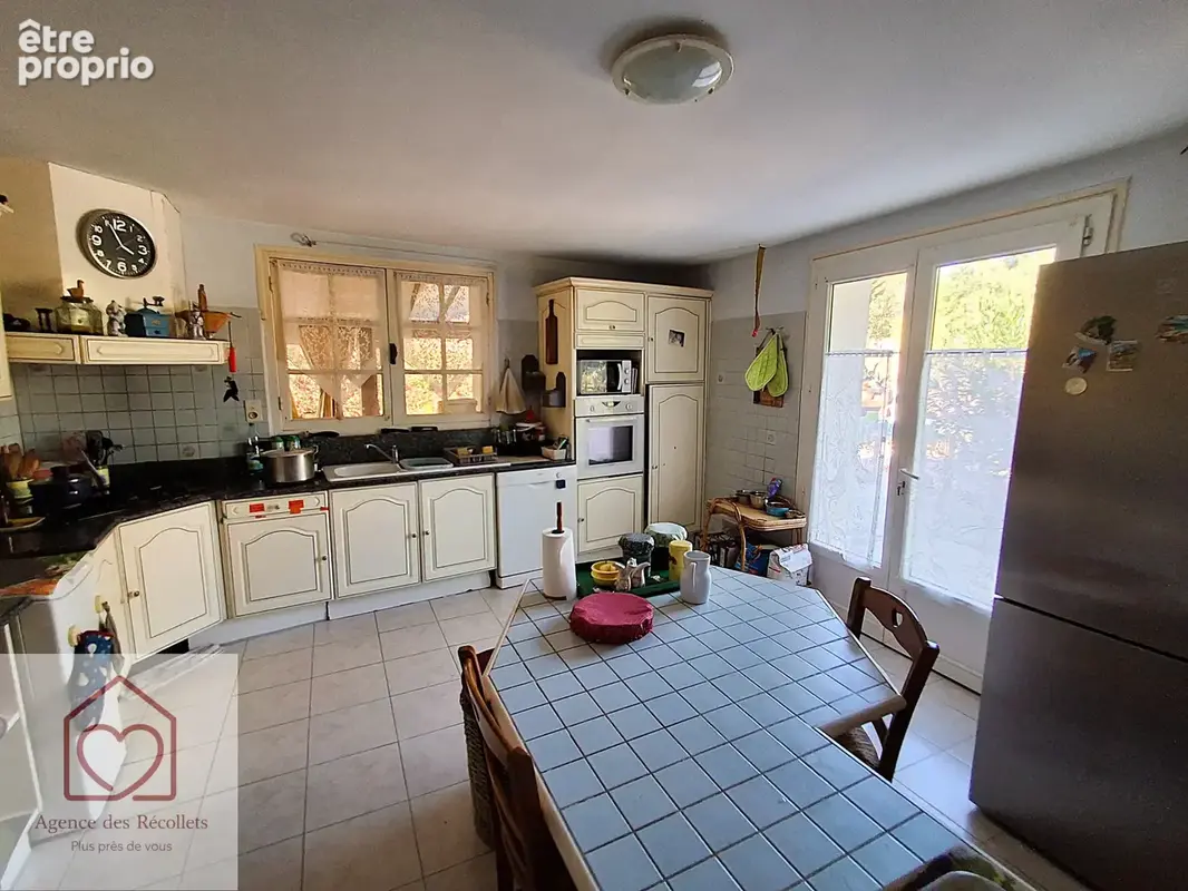 Propriété rurale avec plus de 4,8 hectares de terrain - photo 3