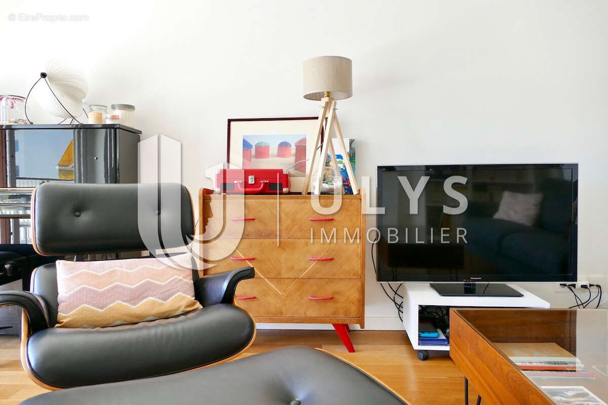Appartement à PARIS-14E