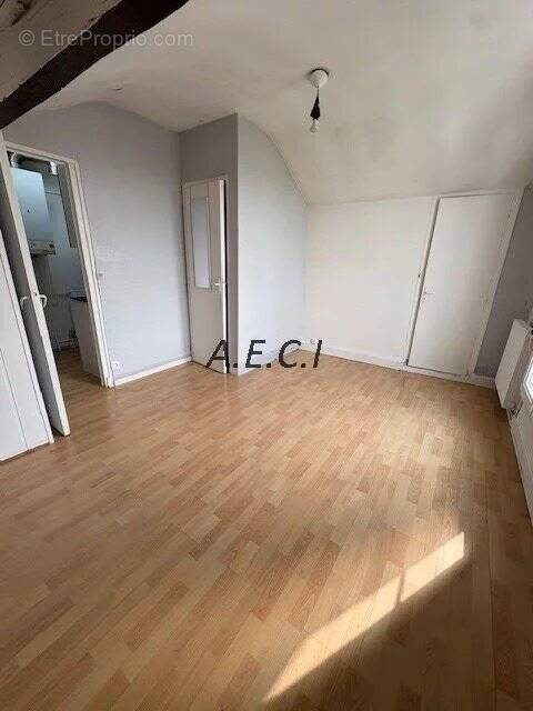 Appartement à COLOMBES
