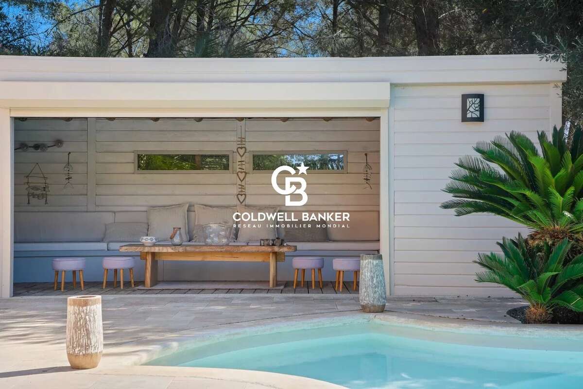 Maison à BORMES-LES-MIMOSAS