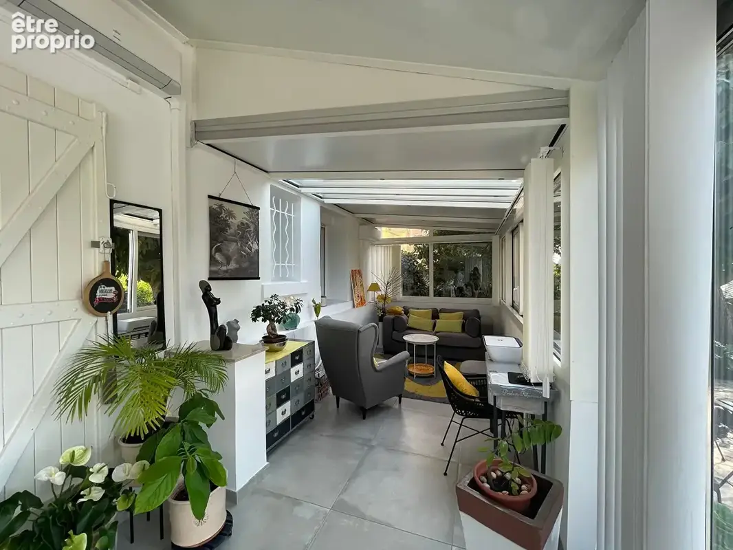 Photo Appartement à Le Castellet au prix de 320 000€