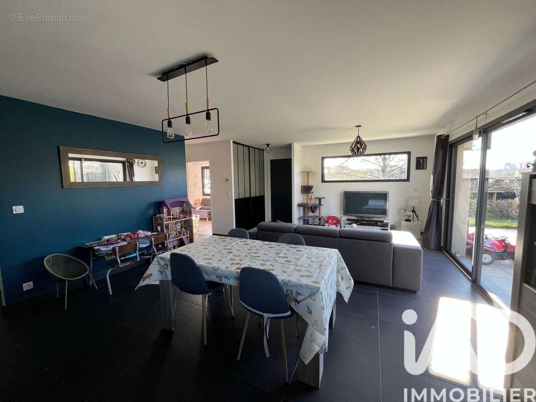 Photo 8 - Maison à ALLEX