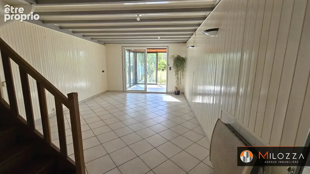 Maison 4 chambres avec garage et jardin - Saint-Quentin-Fallavier - photo 3
