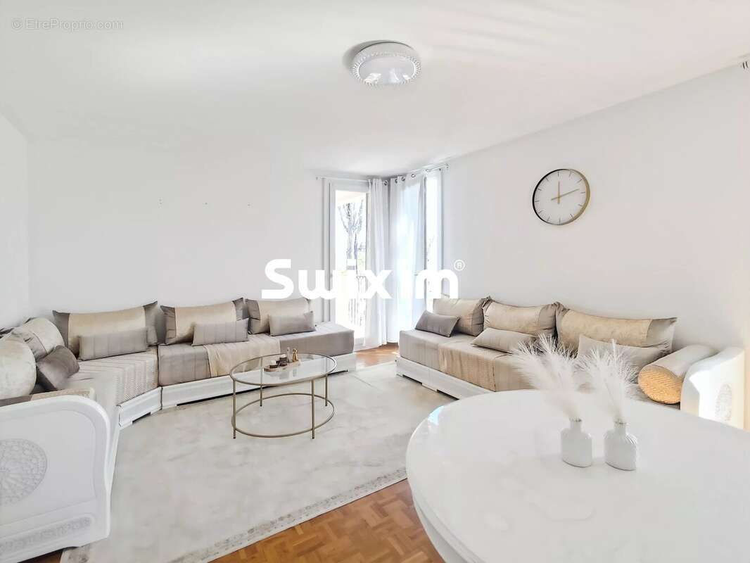 Appartement à PIERRELATTE