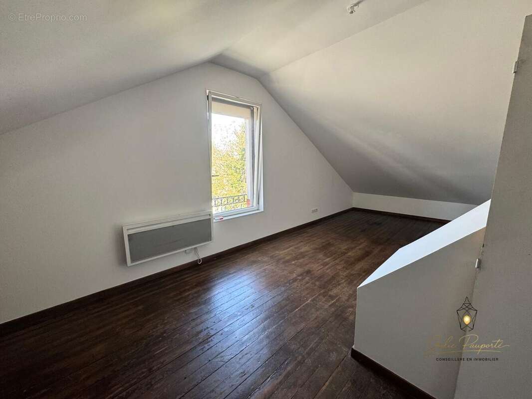Maison 93 m² à Chalette-Sur-Loing  - photo 2