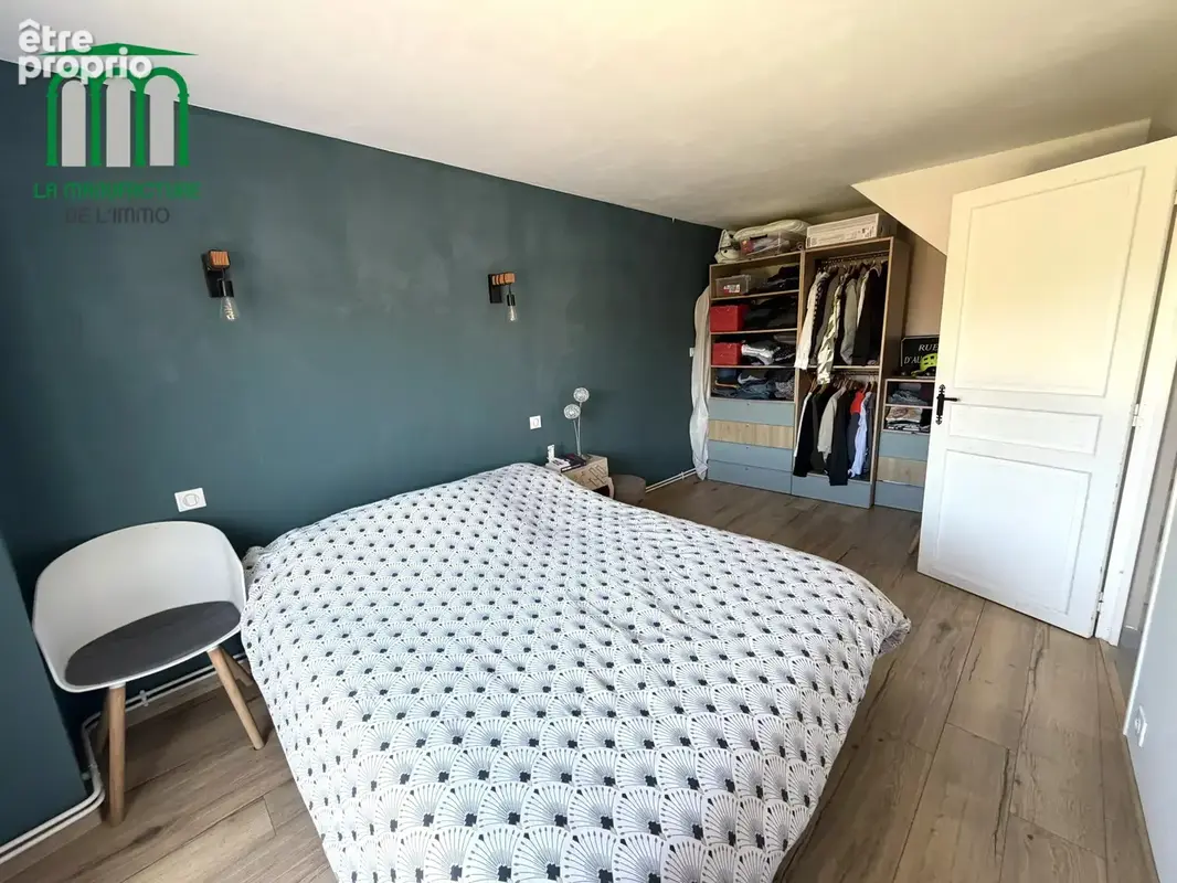 Maison de ville de 82 m² avec terrasse et jardin de 126 m² / le chambon-feugerolles-secteur Gaffard. - photo 10