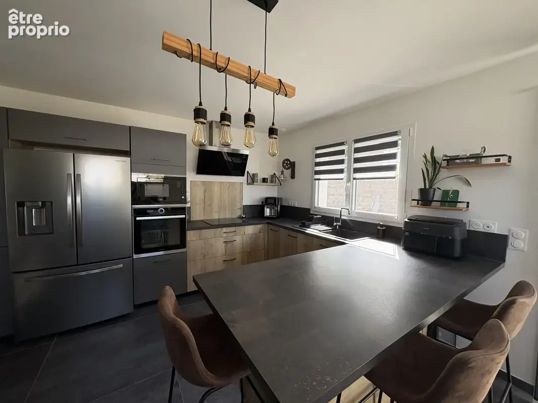 Maison contemporaine 6 pièces avec jardin aménagé et vue panoramique. - photo 2