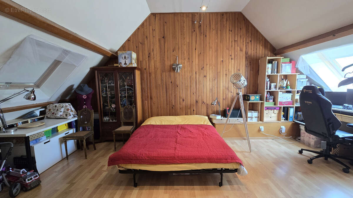 Maison 5 pieces -  4 chambres - jardin et garage - photo 12