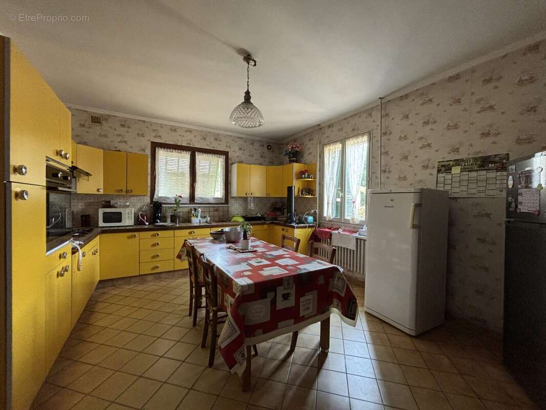 Maison 206 m² à Bourg-De-Peage  - photo 4