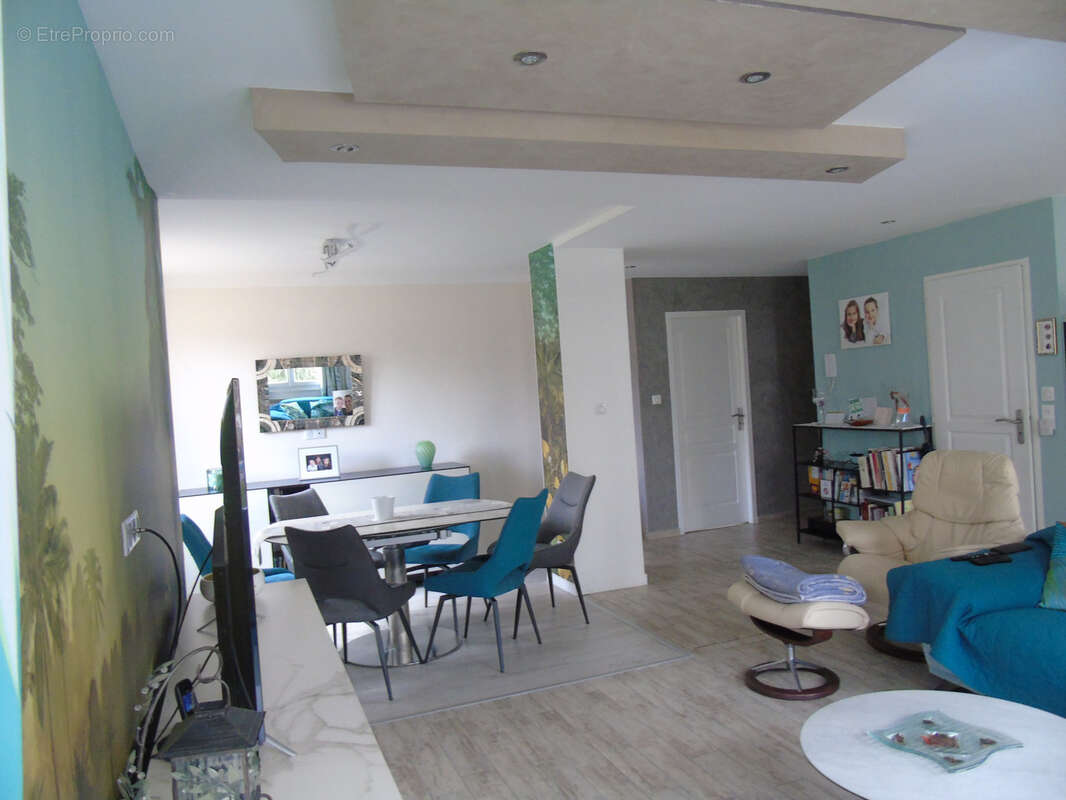 Appartement à SAINT-ETIENNE