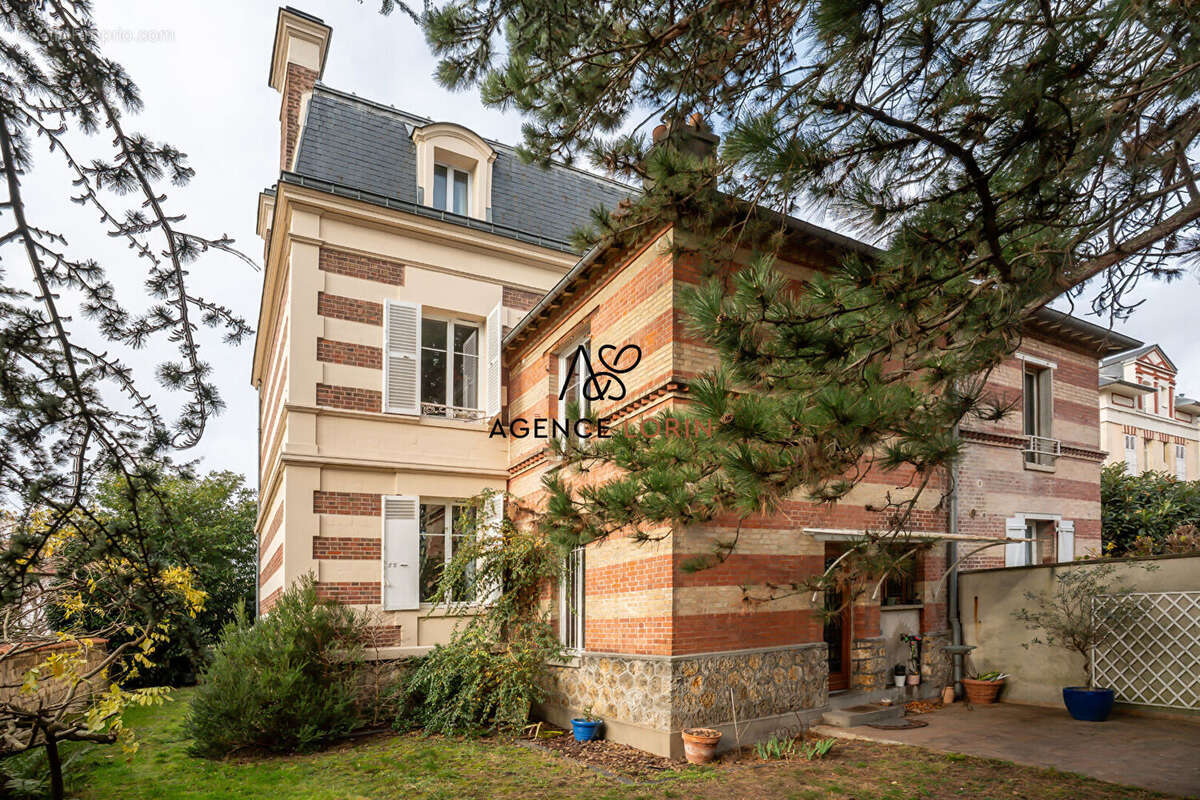 Maison à LE VESINET