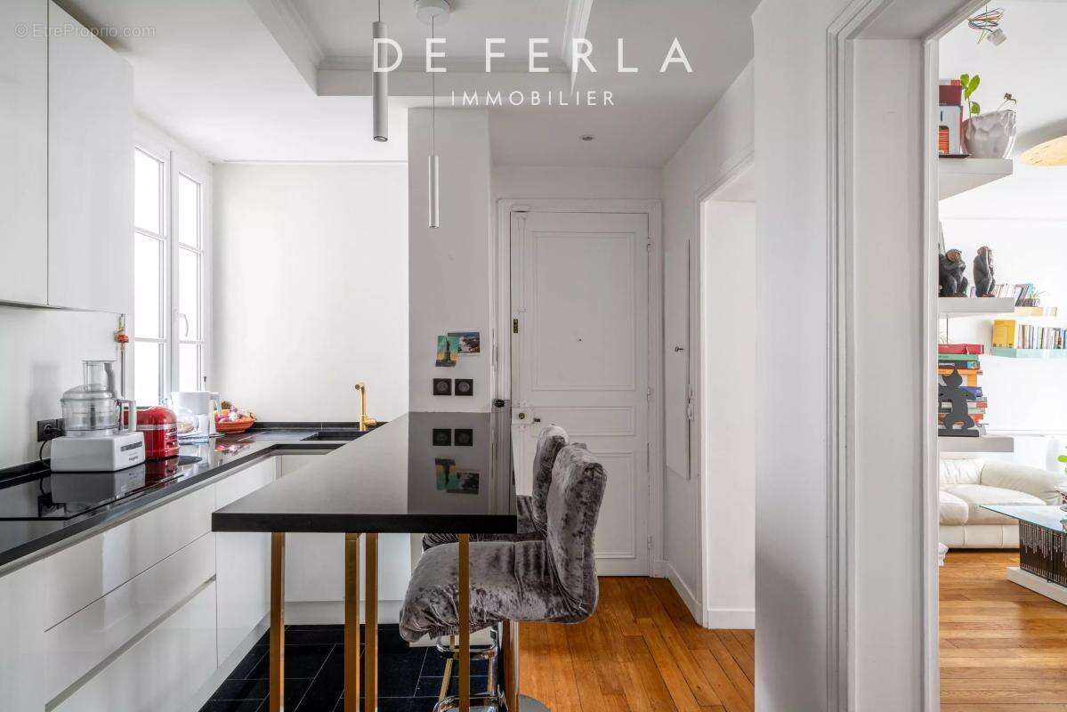 Appartement à PARIS-15E