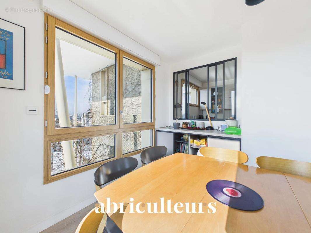 Appartement à AUBERVILLIERS