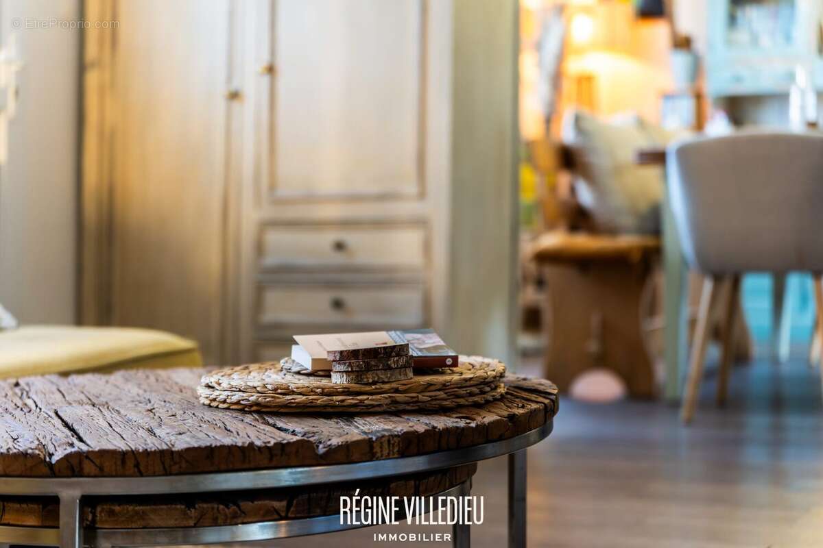 Maison à EQUEURDREVILLE-HAINNEVILLE