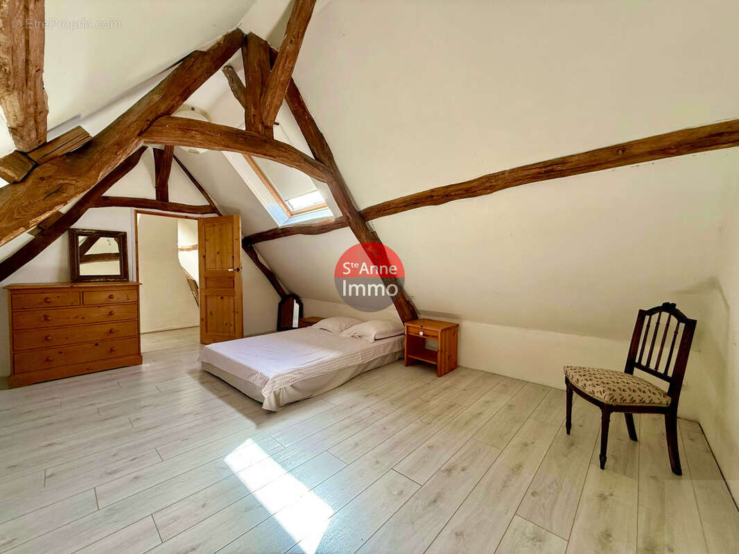 Coullemelle - 190m2 - maison individuelle - 5 chambres - autonomie de plain pied - jardin - terrasse - garage - photo 11