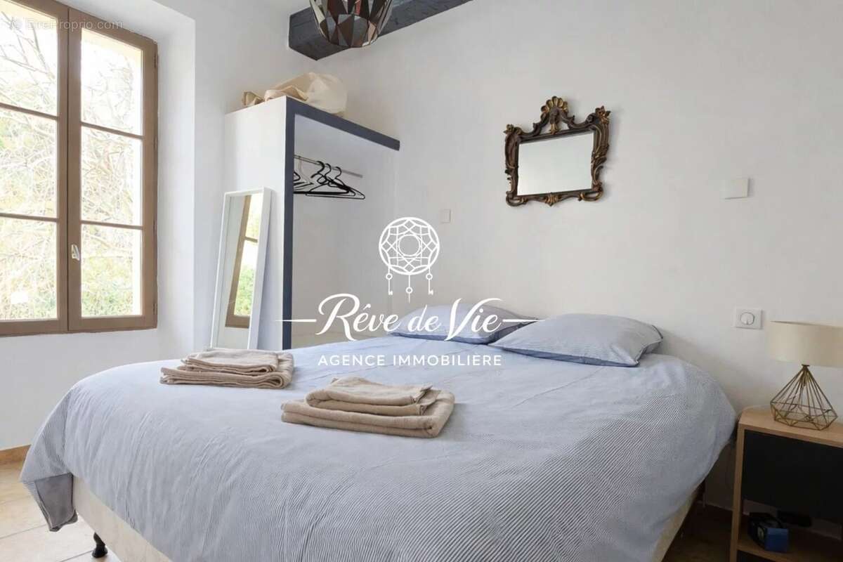 Appartement à BORMES-LES-MIMOSAS