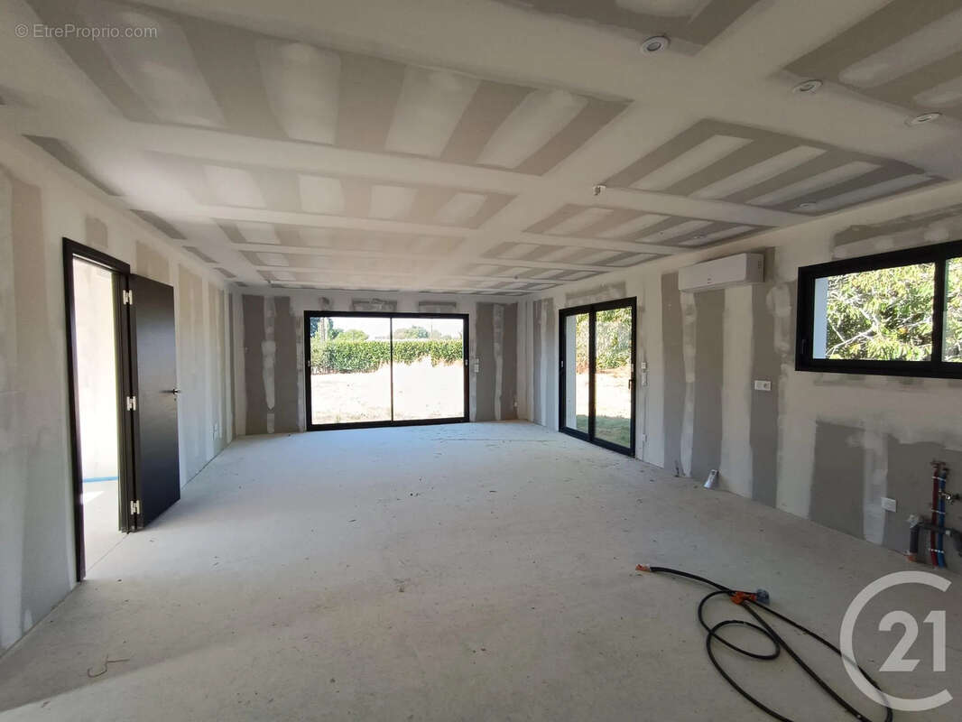 Maison à SAINT-AIGULIN