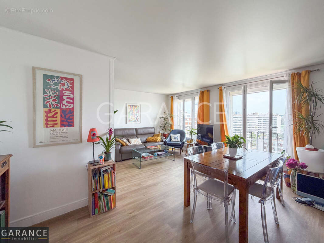 Appartement à PARIS-12E