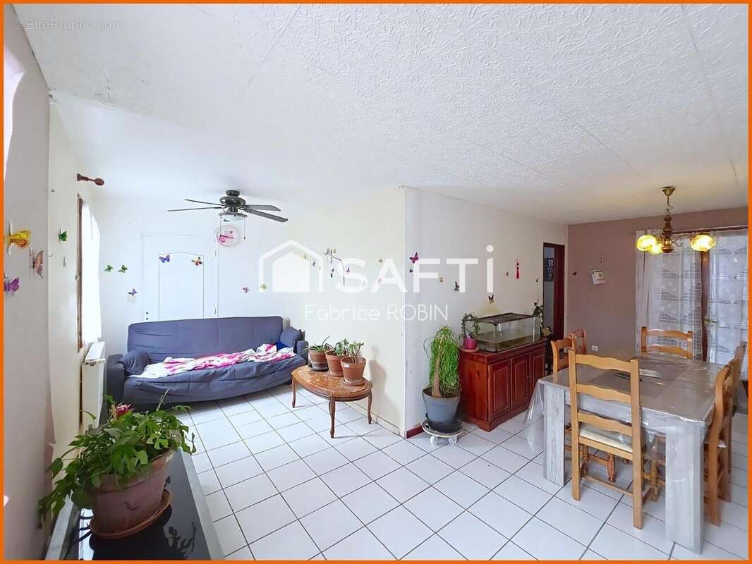 Photo 3 - Appartement à SAINT-JULIEN-LES-VILLAS