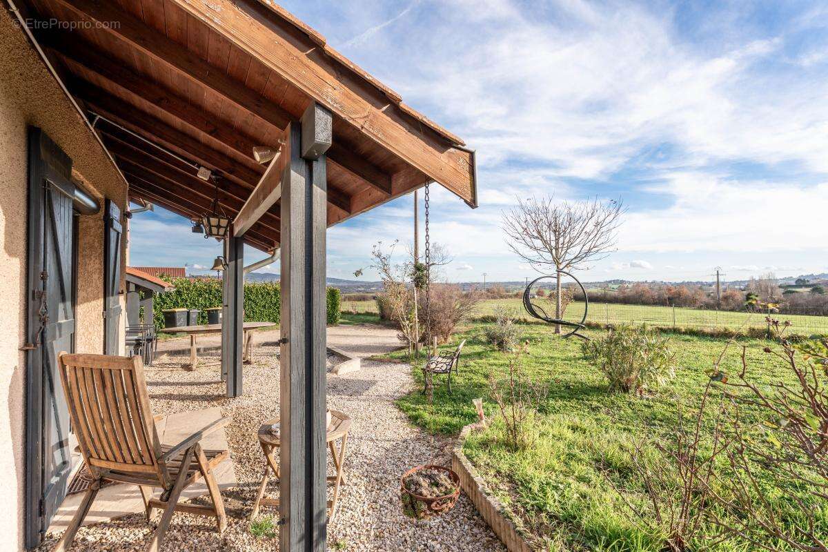 Maison à FLEURIEUX-SUR-L'ARBRESLE