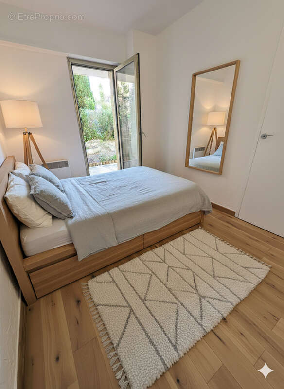 Appartement à VENCE