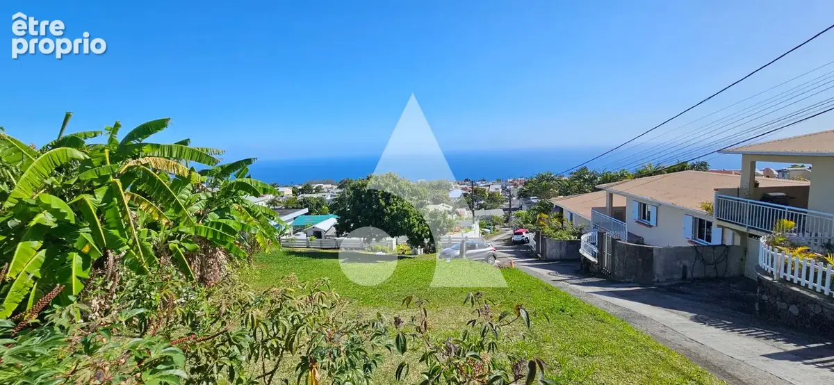 Petite-île (Ravine du Pont ) - Terrain à bâtir 564 m² avec vue mer - photo 1