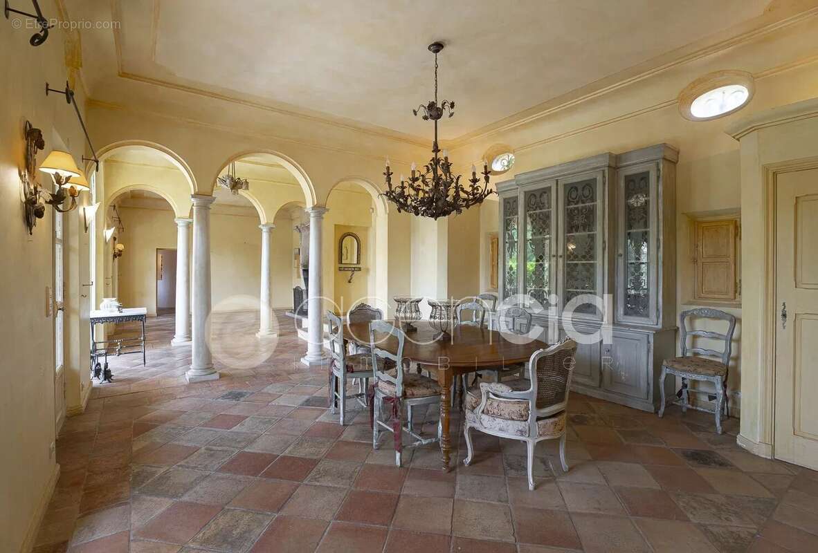 Maison à CARROS