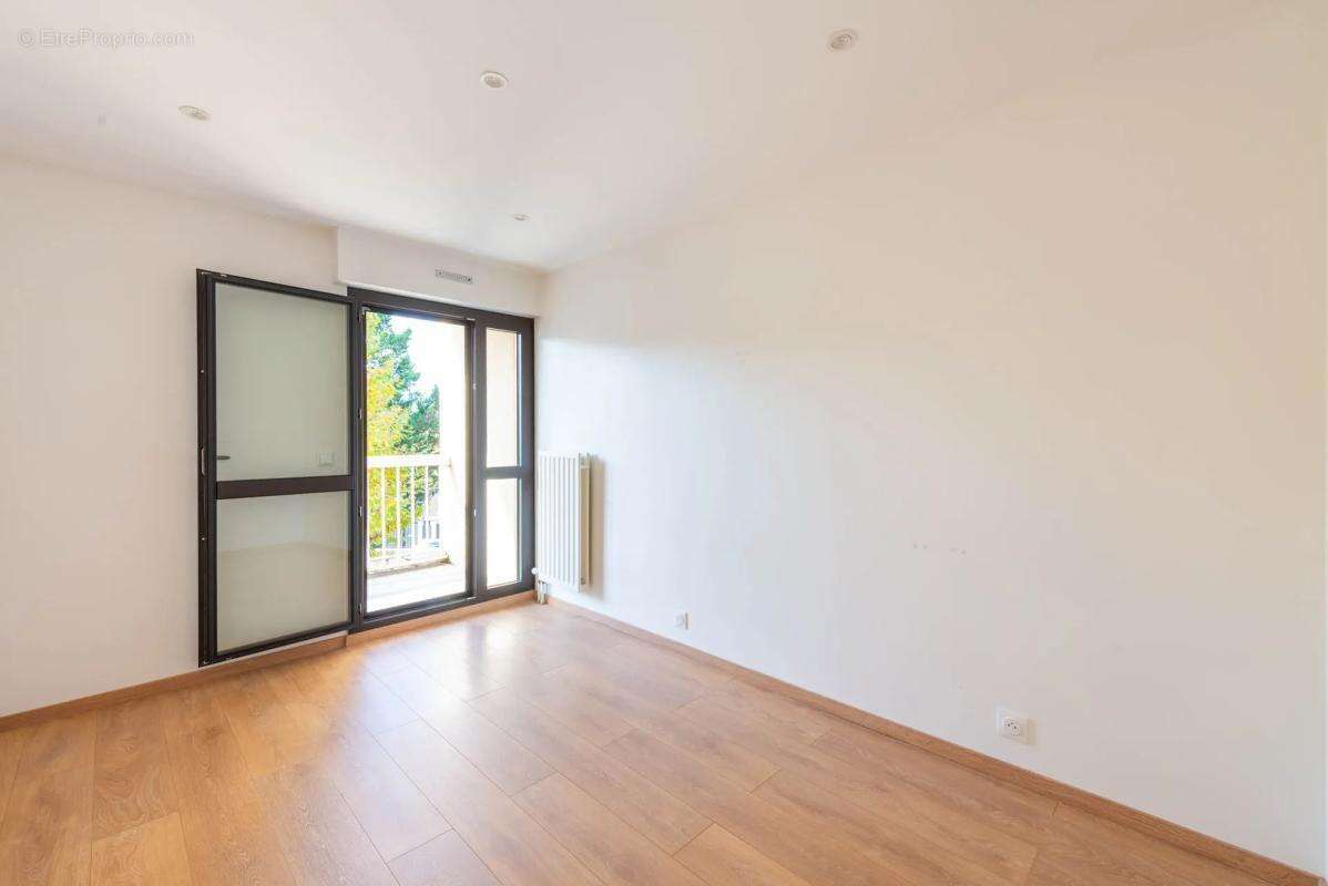 Appartement à SARTROUVILLE