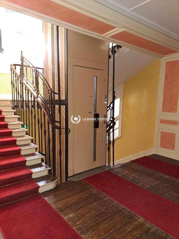 Commerce à PLOMBIERES-LES-BAINS