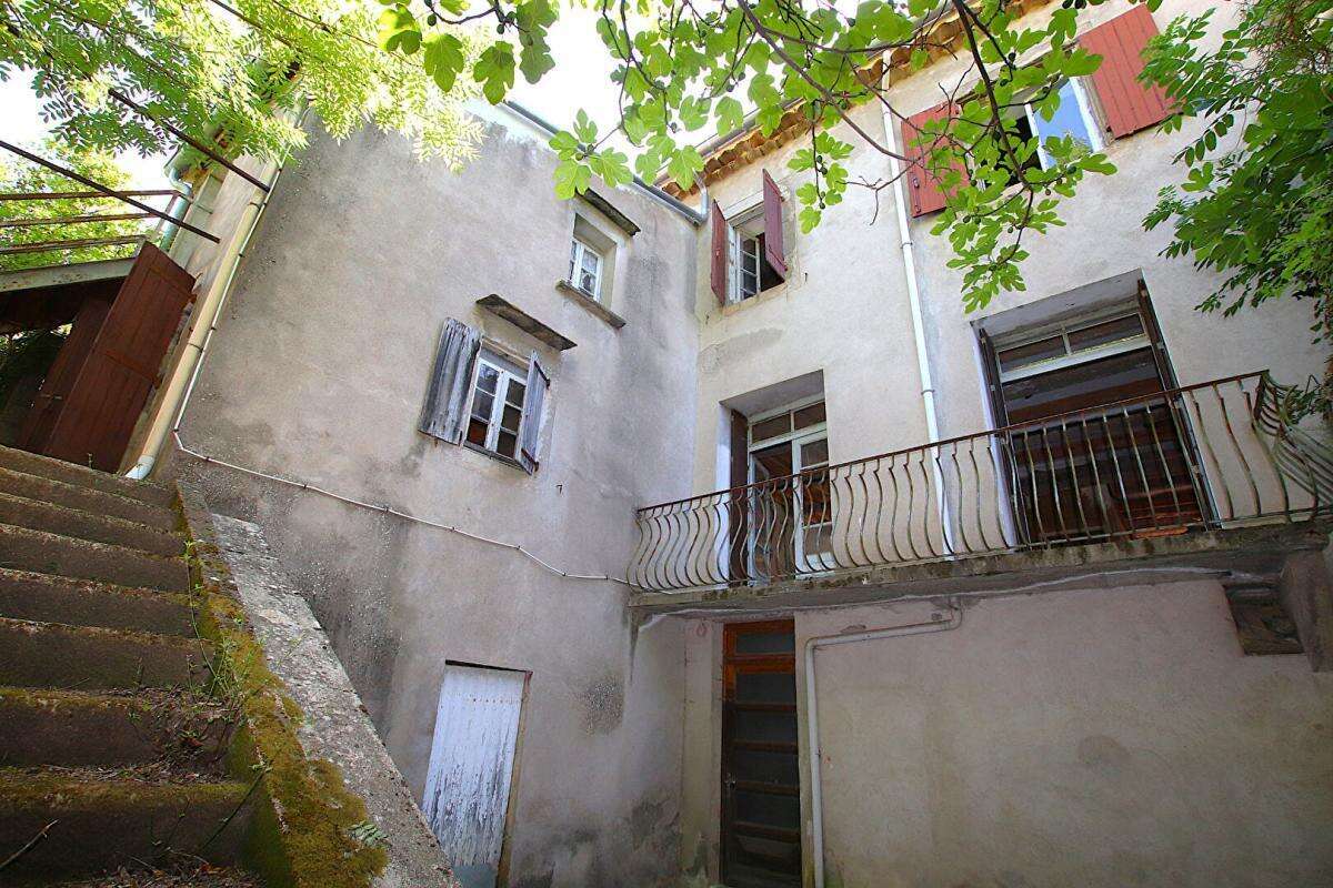 RARE - Demeure de caractère de 300 m² à rénover sur 5 385 m² de terrain - photo 4