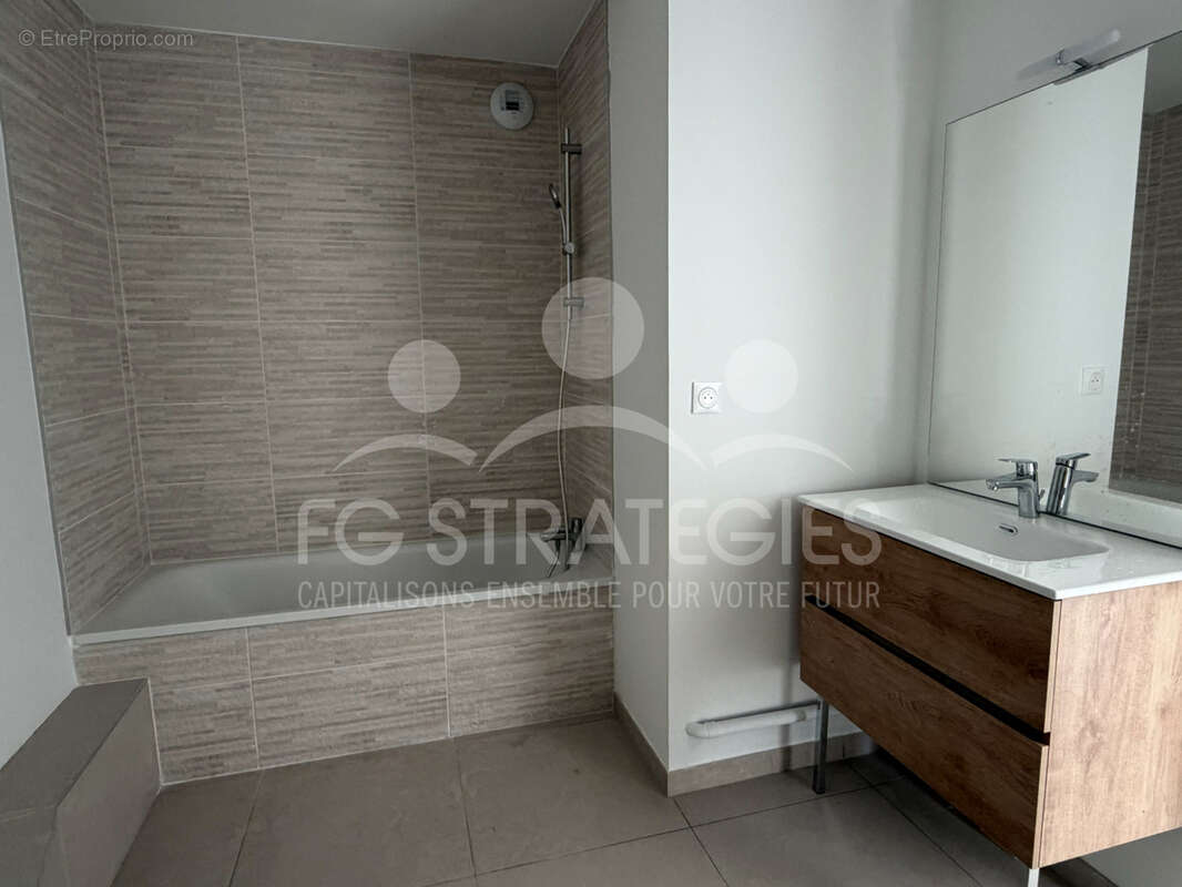 Montpellier beaux-arts studio 25m2 + parking  - frais de notaire offerts - photo 3