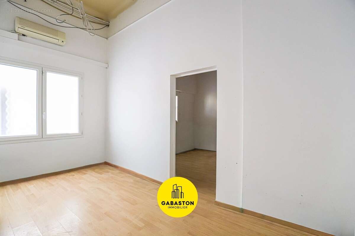 Appartement à MARSEILLE-6E