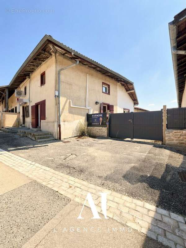 Maison 78 m² à Beny  - photo 2
