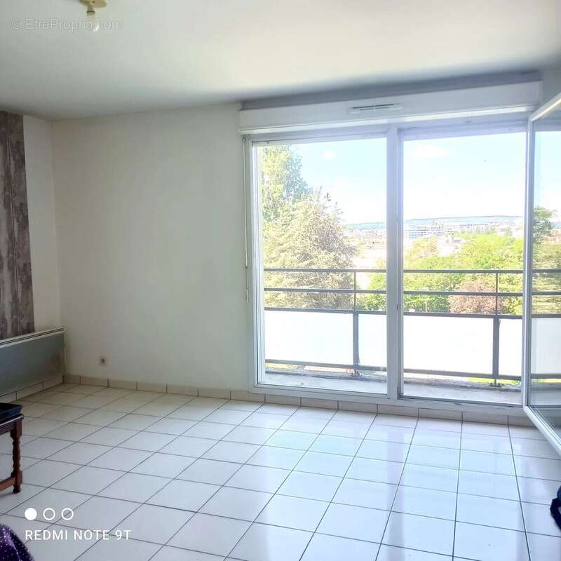 Appartement à L&#039;HAY-LES-ROSES