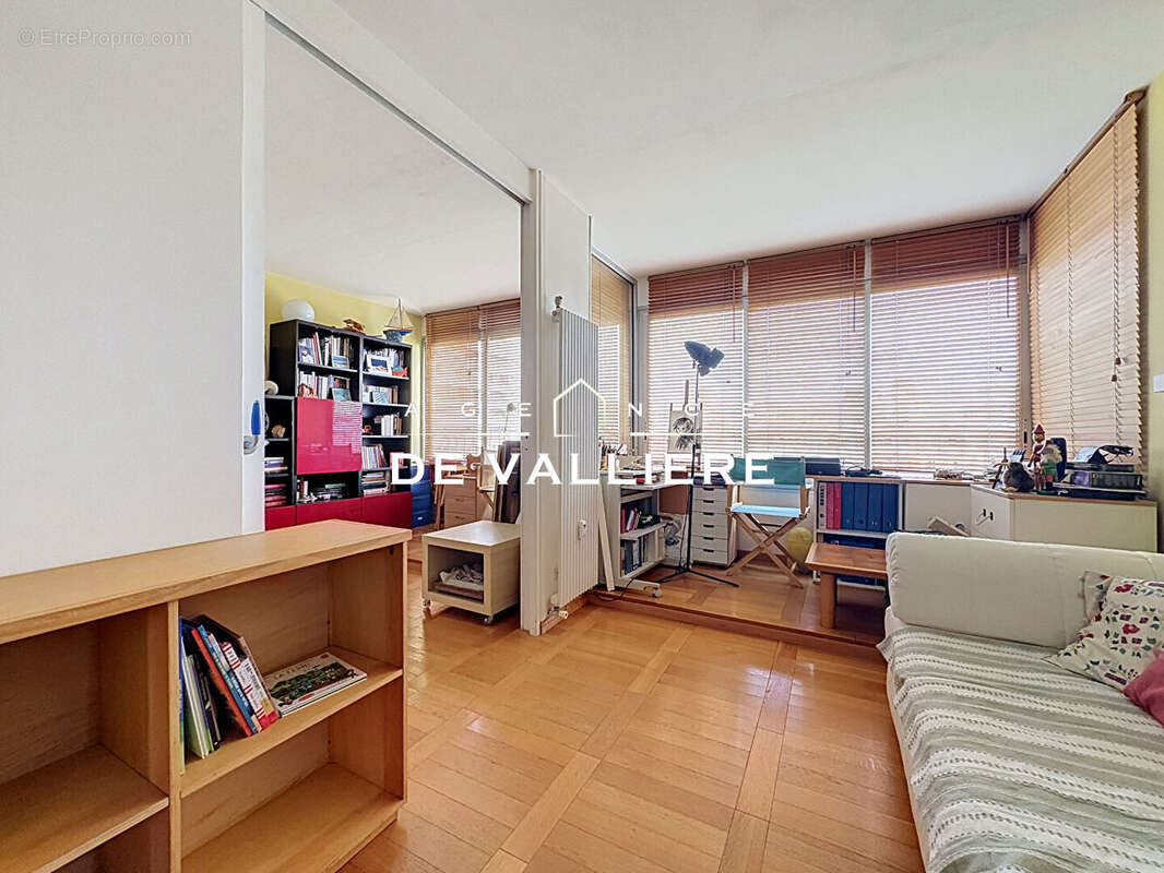 Appartement Nanterre 6 pièce(s) 134.80m2 - photo 11