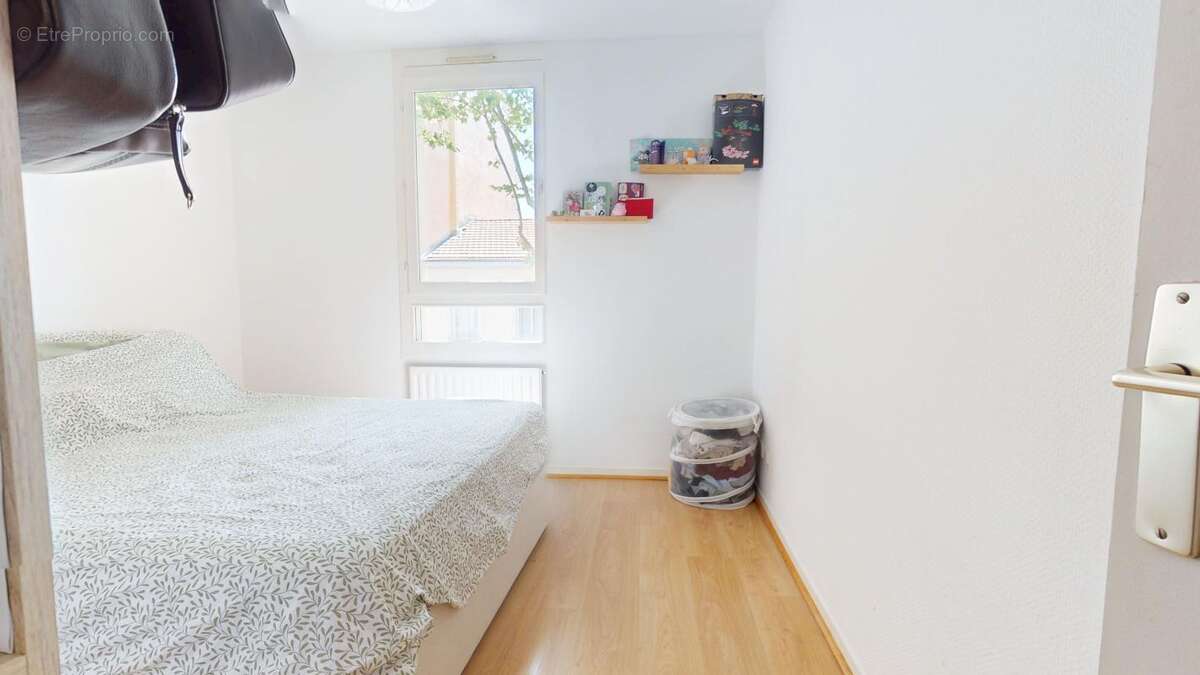 À vendre – Superbe T2 avec terrasse, garage et cave – Lyon 3e, Rue Louise - photo 8