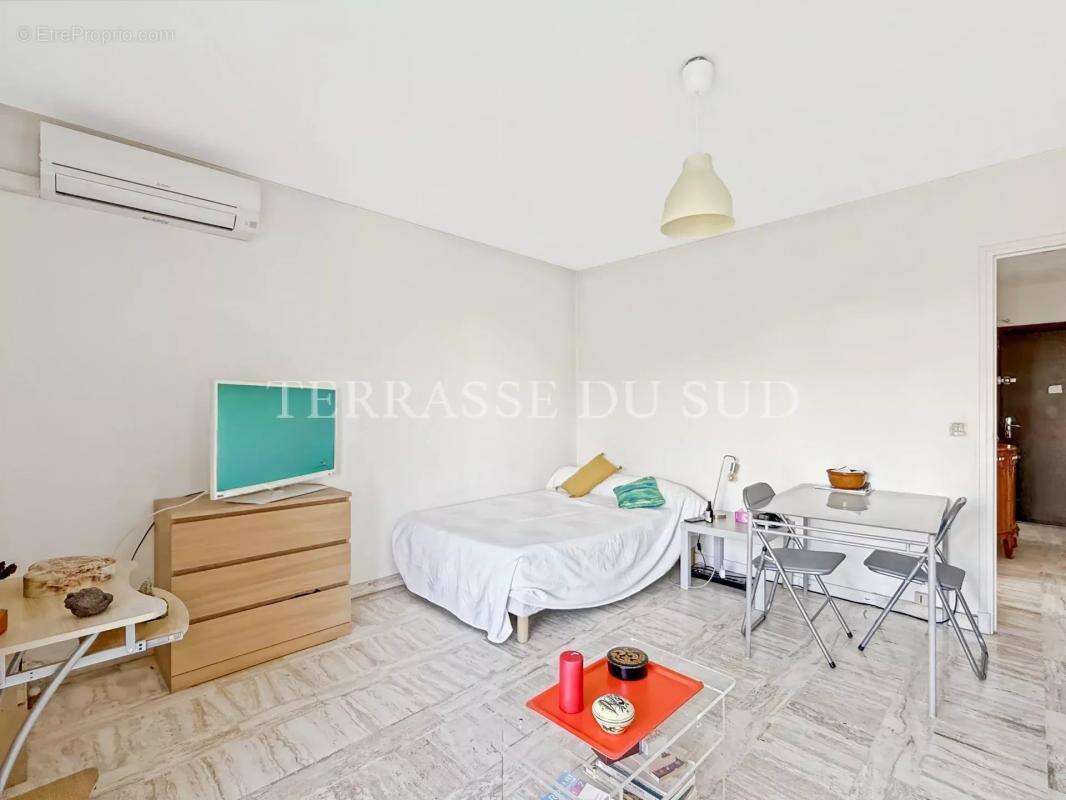 Appartement à MARSEILLE-7E