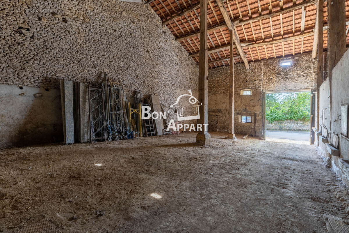 Maison de village de caractère à Fort potentiel - photo 9