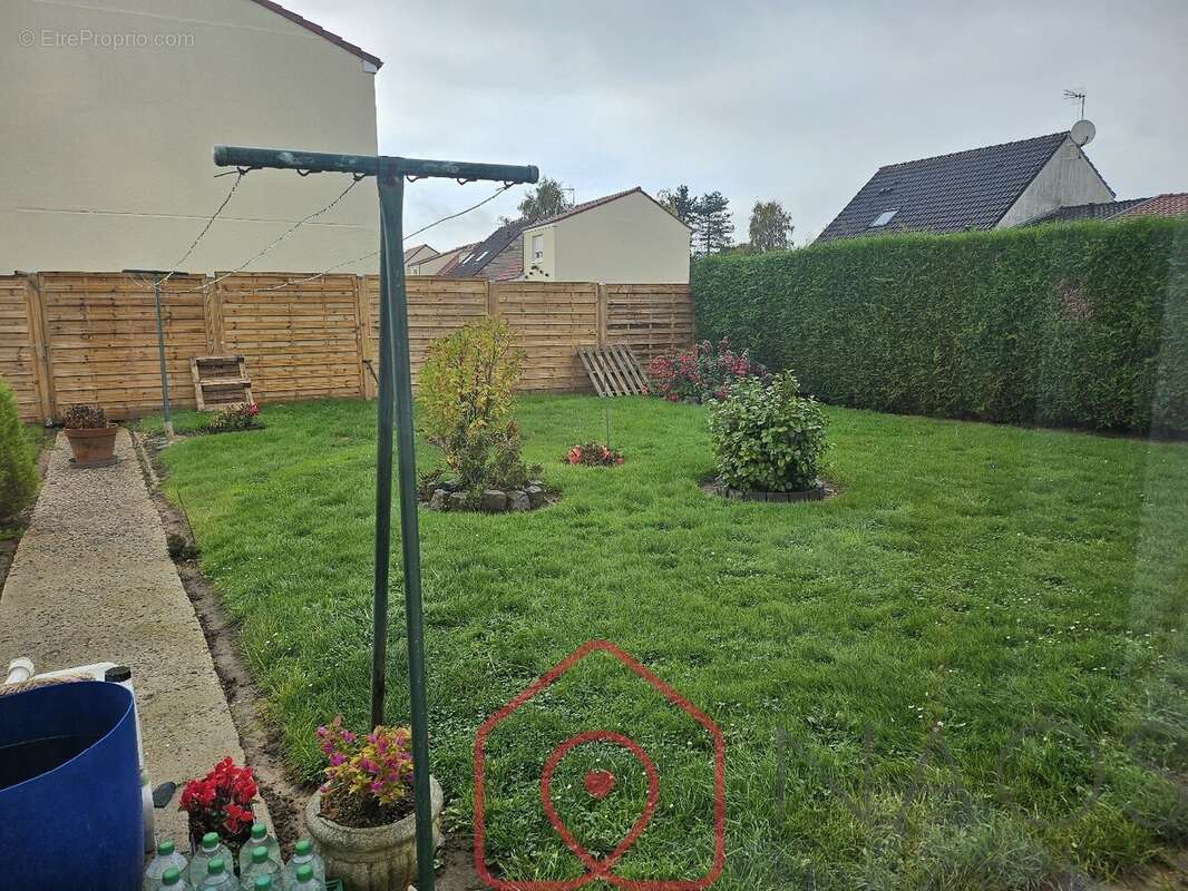 Charmante maison située dans un quartier paisible - photo 12