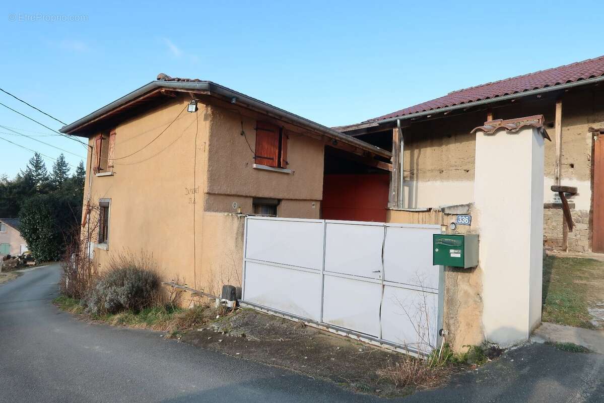 Maison à SAINT-MARTIN-LA-SAUVETE