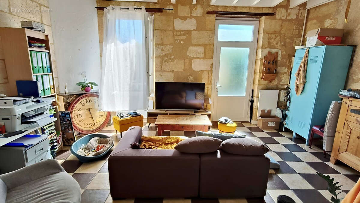 Maison à BAYON-SUR-GIRONDE