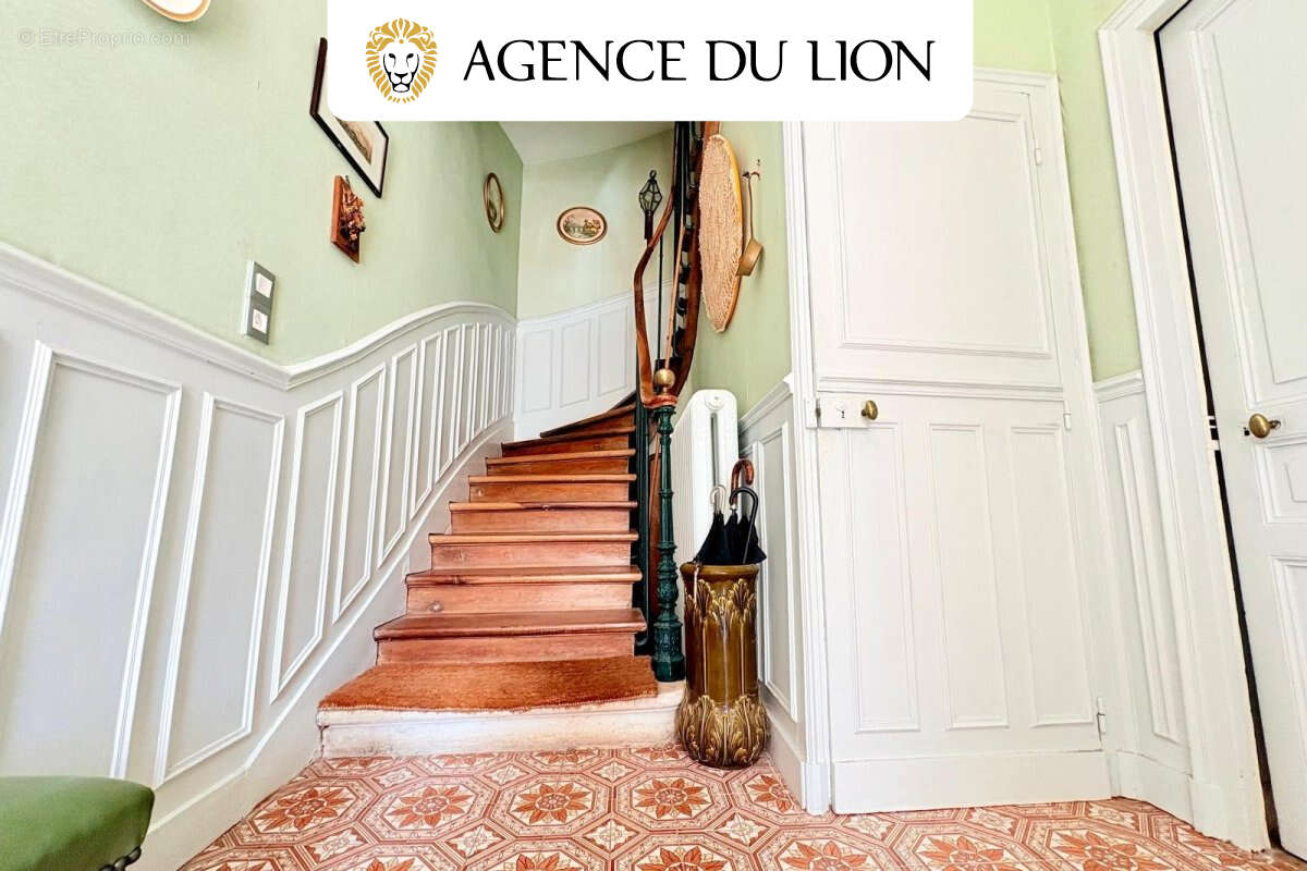 Maison à CHERISY