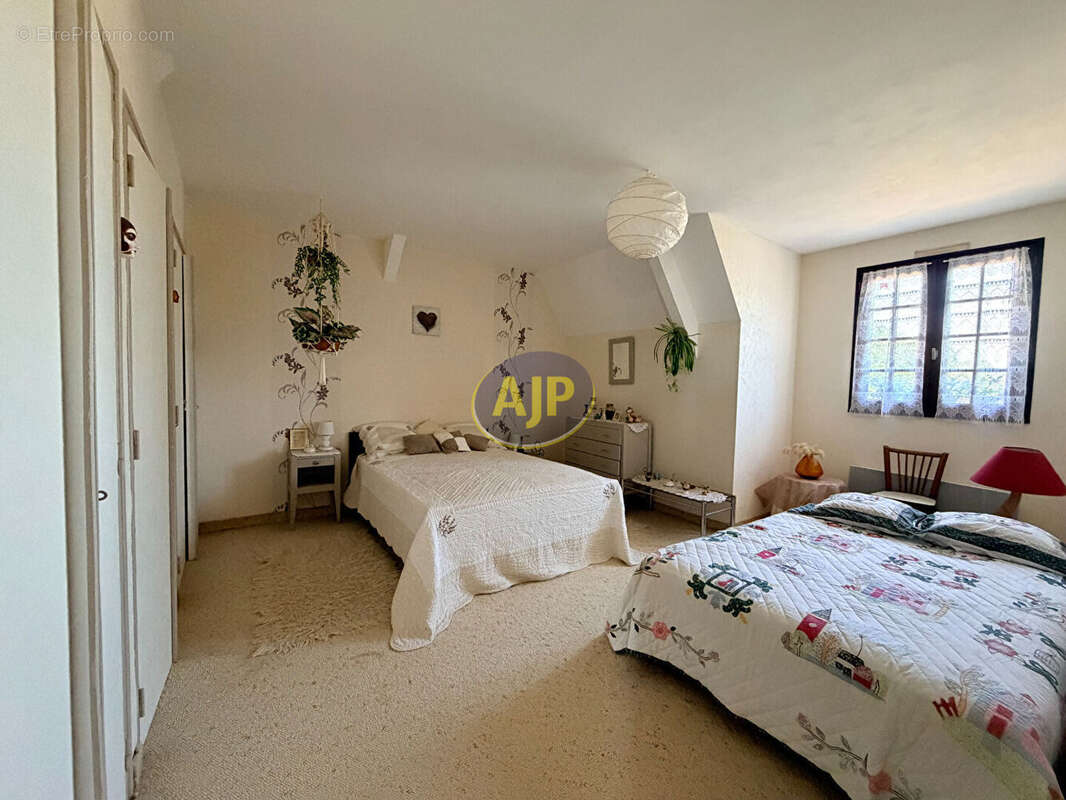 Maison Grand-Fougeray 6 pièces 153 m2 - 2356 m² Terrain - photo 9