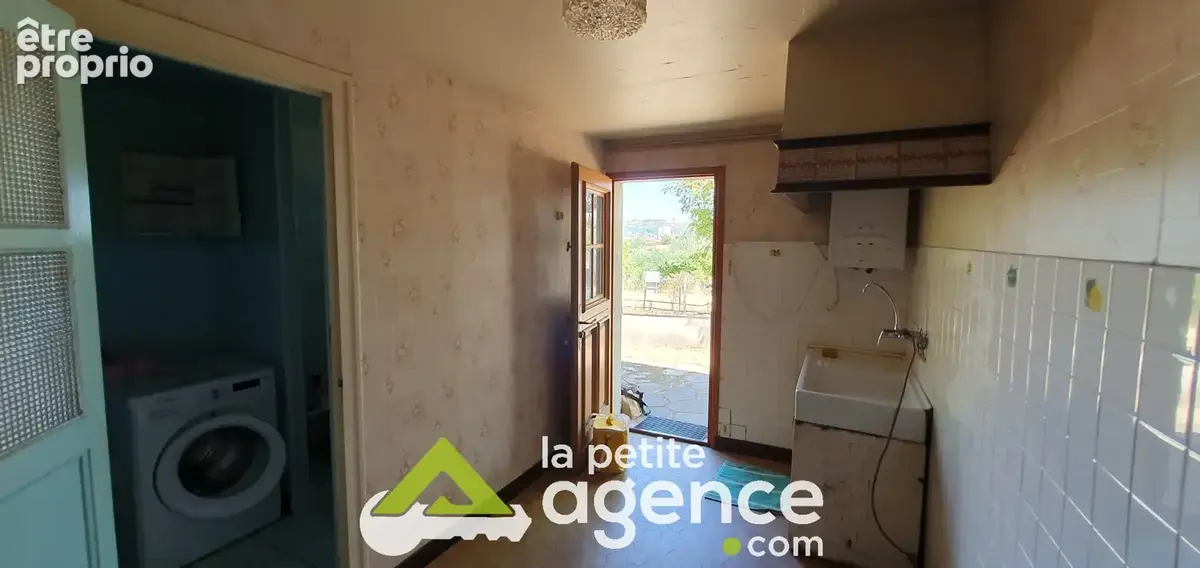 Maison 88 m2 à rénover avec beau terrain - photo 6