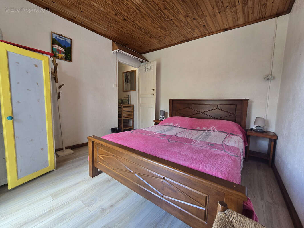 Maison 172 m² à Salazie  - photo 7